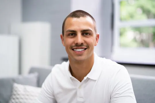 三三彩票APP界面